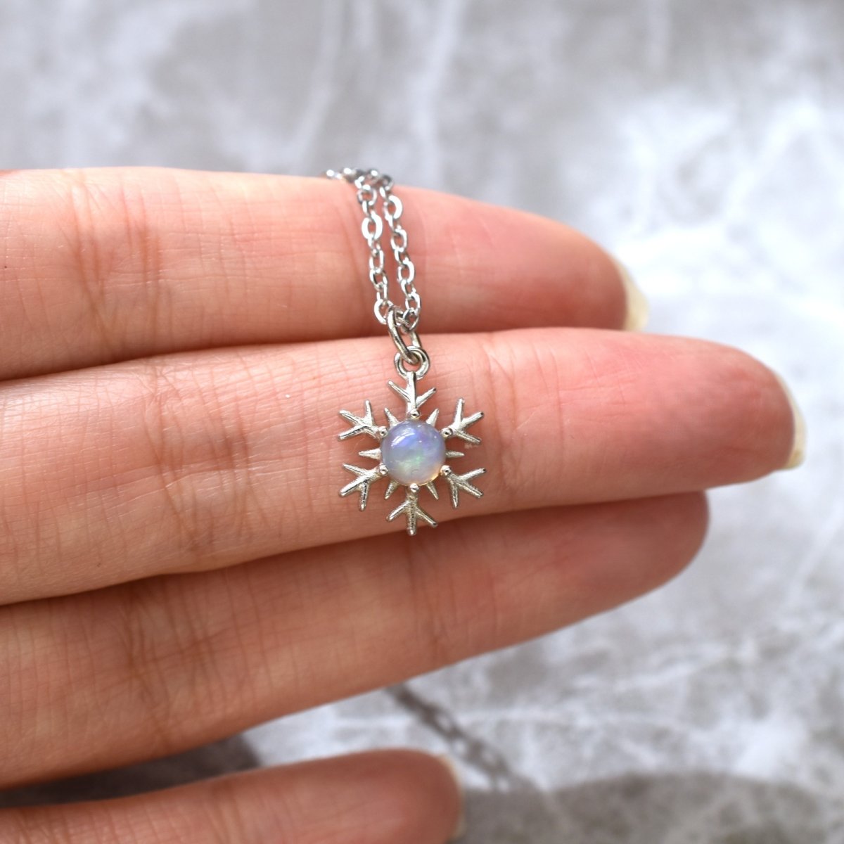 画像5: 冬の新作【選べる・数量限定】雪の結晶　エチオピアン　オパール　シルバー　サージカルステンレスネックレス40cm  (5)