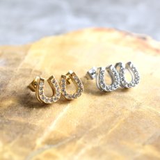 画像3: 冬の新作【選べる・金属アレルギー対応・つけっぱなし】2026午年　ホースシュー　馬蹄　サージカルステンレスピアス  (3)