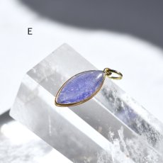 画像9: 特別価格【選べる・1点もの】インドジャイプール仕入れ！　タンザナイト　フレーム　サージカルステンレスネックレス  (9)