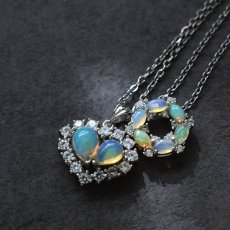 画像2: 冬の新作【選べる・各限定２】エチオピアンオパール　ペンダントトップ　サージカルステンレスネックレス  (2)