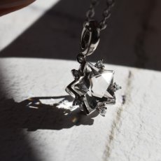 画像4: 冬の新作【限定２】宝石質　クリスタル　スター　ジェムカット　ペンダント　シルバー　サージカルステンレスネックレス (4)