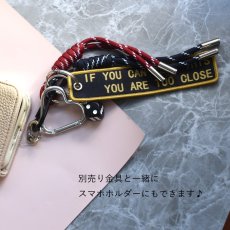 画像9: 新作追加！男女兼用【数量限定】コード×タグ　ハート　カラビナ　ハンドストラップ・スマホホルダー・バッグチャーム (9)
