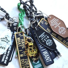 画像1: 人気黒色新追加！【限定・選べる】男女兼用！クラシックカラー　コード×アクリル　カラビナ　バッグチャーム  (1)