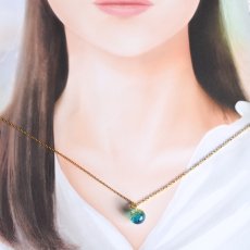 画像16: 春の新作【残り26】朝の海のきらめき　バイカラー　ブルーグリーン＆イエロー　アンバー　(琥珀）　ステンレスネックレス  (16)