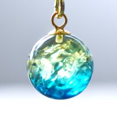 画像14: 春の新作【残り26】朝の海のきらめき　バイカラー　ブルーグリーン＆イエロー　アンバー　(琥珀）　ステンレスネックレス  (14)