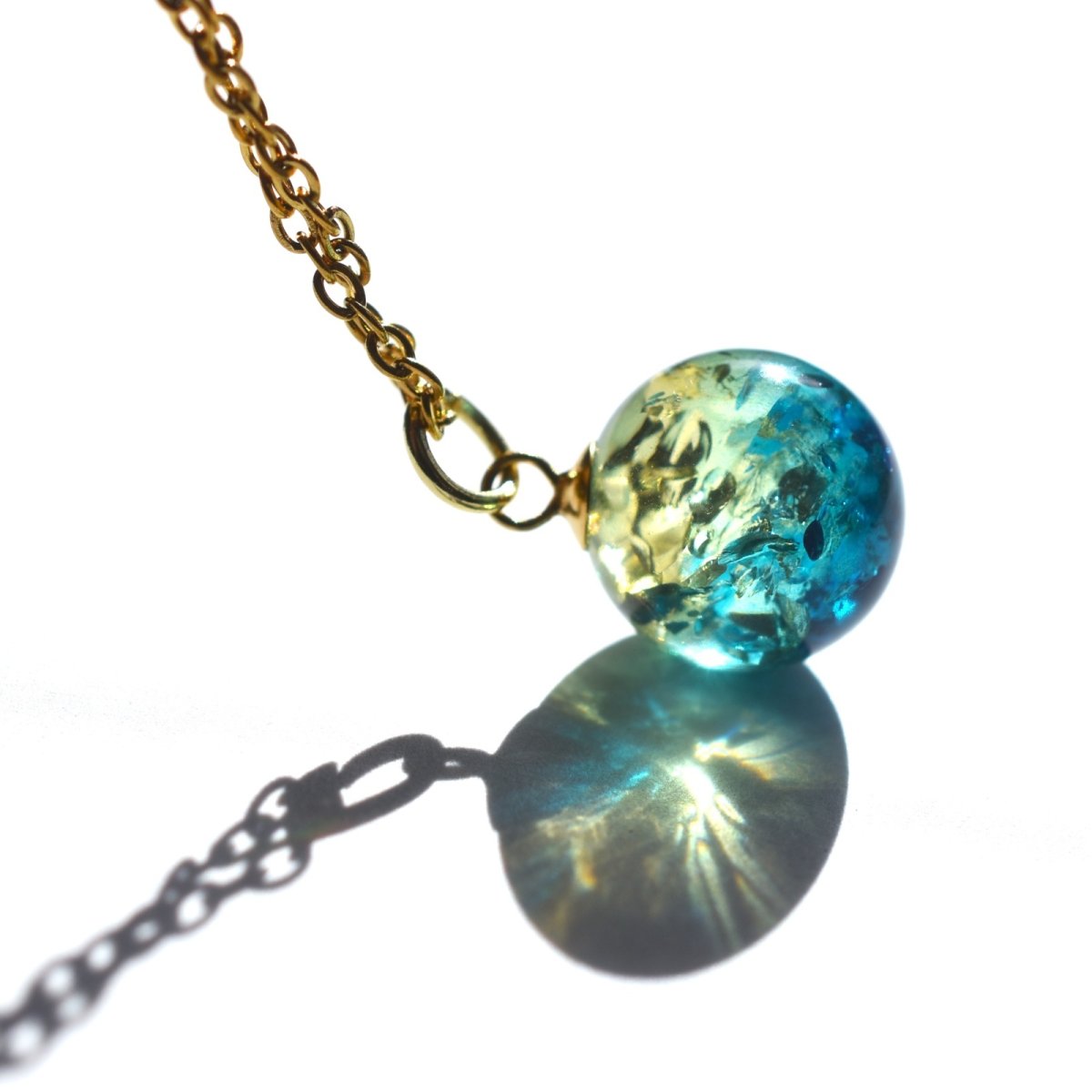 画像6: 春の新作【残り26】朝の海のきらめき　バイカラー　ブルーグリーン＆イエロー　アンバー　(琥珀）　ステンレスネックレス  (6)