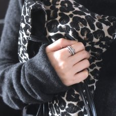 画像16: 新春の新作【金属アレルギー対応・13号】エタニティーリング　多連　サージカルステンレスリング(指輪）  (16)