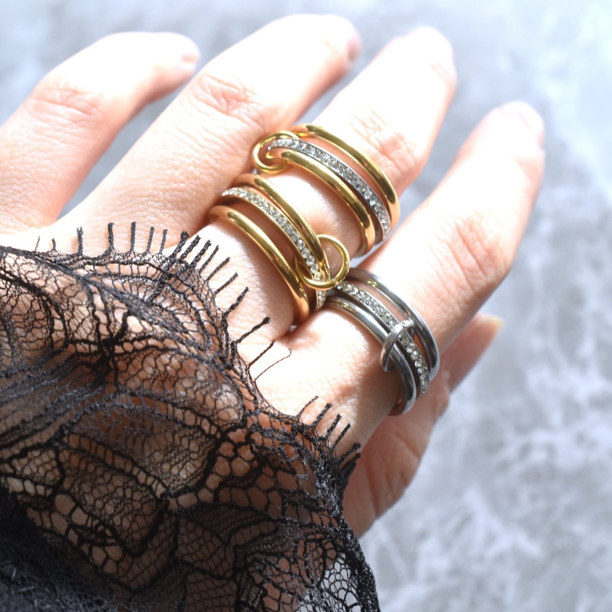 画像2: 新春の新作【金属アレルギー対応・13号】エタニティーリング　多連　サージカルステンレスリング(指輪）  (2)