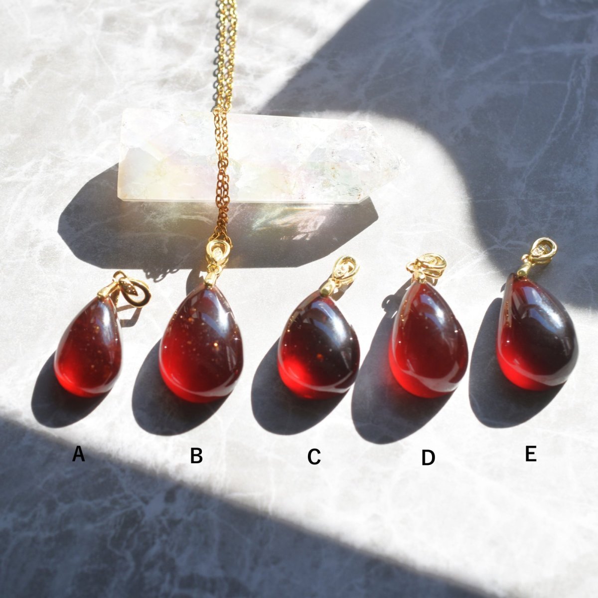 画像2: 新春の新作【選べる】超大粒　ヘソナイトガーネット　しずく型　サージカルステンレスネックレス50cm  (2)