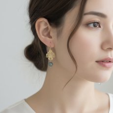 画像1: ひとめぼれ新作2026【選べる】シャンデリアレース　　翡翠・モリオン・パール・クリスタル　サージカルステンレスピアス  (1)