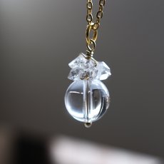 画像4:  春の新作【限定数のみ】希少石！カード付　カイラス水晶　ヒマラヤ産　クリスタル　サージカルステンレスネックレス  (4)