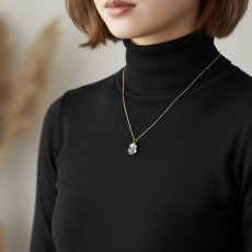 画像18:  春の新作【限定数のみ】希少石！カード付　カイラス水晶　ヒマラヤ産　クリスタル　サージカルステンレスネックレス  (18)