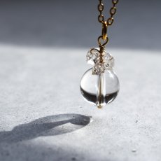 画像9:  春の新作【限定数のみ】希少石！カード付　カイラス水晶　ヒマラヤ産　クリスタル　サージカルステンレスネックレス  (9)