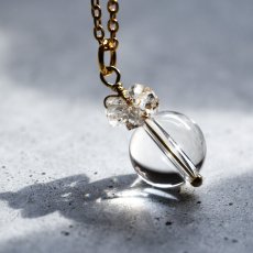 画像10:  春の新作【限定数のみ】希少石！カード付　カイラス水晶　ヒマラヤ産　クリスタル　サージカルステンレスネックレス  (10)