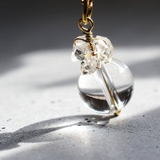 画像1:  春の新作【限定数のみ】希少石！カード付　カイラス水晶　ヒマラヤ産　クリスタル　サージカルステンレスネックレス  (1)