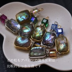 画像3:  春の新作【選べる・各1点もの】香水ボトル　アバロンシェル　×　カラー　クリスタルガラス　サージカルステンレスネックレス  (3)