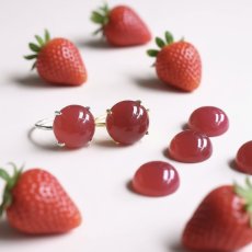 画像2: 春の新作【金属アレルギー対応】大粒　ストロベリーピンク　ピンクカルセドニー　SV・サージカルステンレス(指輪）  (2)