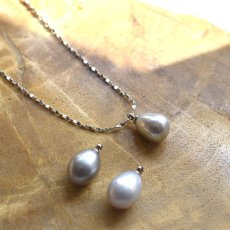 画像13:  春の新作【選べる】大粒　AAAAランク　グレーシルバー　淡水パール　ドロップ　サージカルステンレスネックレス  (13)