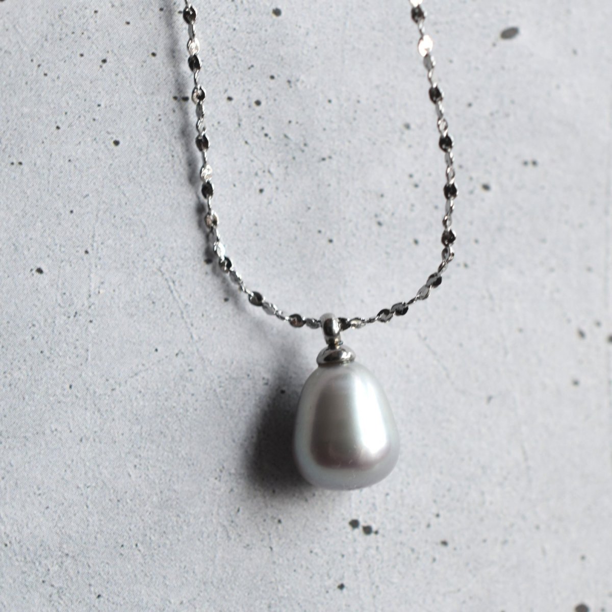画像9:  春の新作【選べる】大粒　AAAAランク　グレーシルバー　淡水パール　ドロップ　サージカルステンレスネックレス  (9)