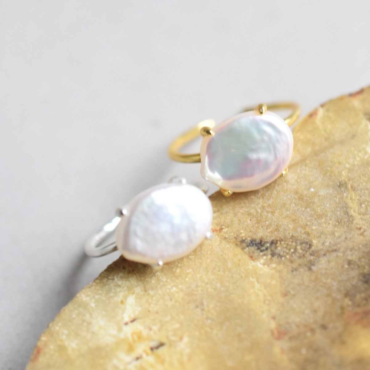 画像1: 春の新作【金属アレルギー対応】大粒　淡水パール　オーバル　SV・サージカルステンレス(指輪）  (1)