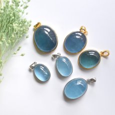 画像1:  春の新作【選べる】大粒！　サンタマリアカラー　アクアマリン　カボションペンダント　サージカルステンレスネックレス60cm　  (1)