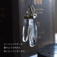画像4:  春の新作【選べる】高透明度　大粒　ヒマラヤクリスタル　結晶　ペンデュラム　サージカルステンレスネックレス  (4)