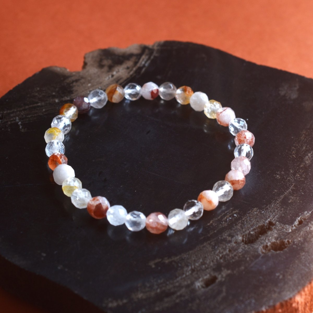 画像6: 人気完売品再入荷！【限定13】新年度お守りに♪　レッド系　ヒマラヤ　パールヴァティー渓谷産　マニカラン水晶ブレスレット  (6)