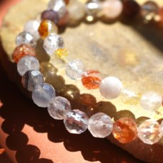 画像4: 人気完売品再入荷！【限定13】新年度お守りに♪　レッド系　ヒマラヤ　パールヴァティー渓谷産　マニカラン水晶ブレスレット  (4)