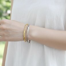 画像11: 春の新作【汗のかく季節に！】ウェーブライン　サージカルステンレス製　バングル・ブレスレット　 (11)