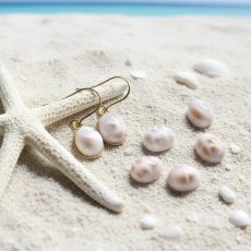 画像1: 春の新作【金具選べる】桜色の海　トムソナイト（ピンクラリマー）　カボション　サージカルステンレスピアス (1)