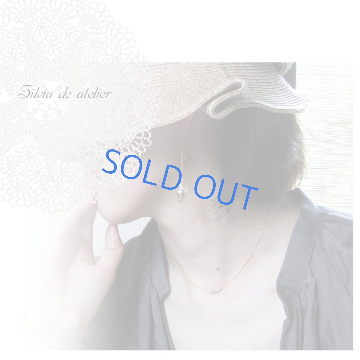 画像2: グレーダイヤモンド 7石ライン ネックレス (2)