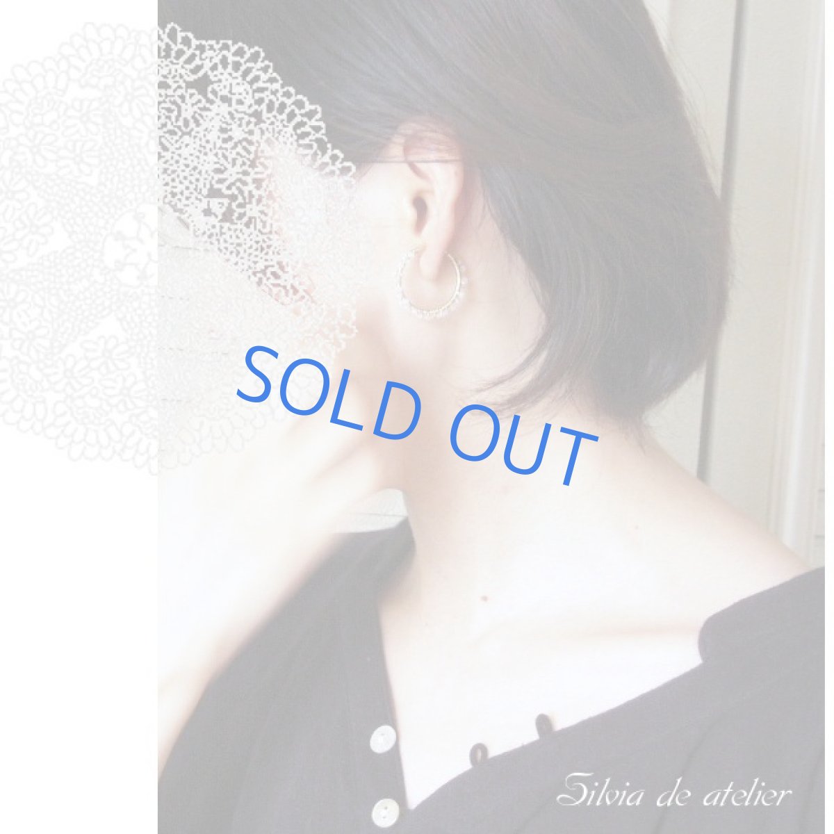 画像2: 天然石フープ カラーイヤリング◆レインボームーンストーン (2)