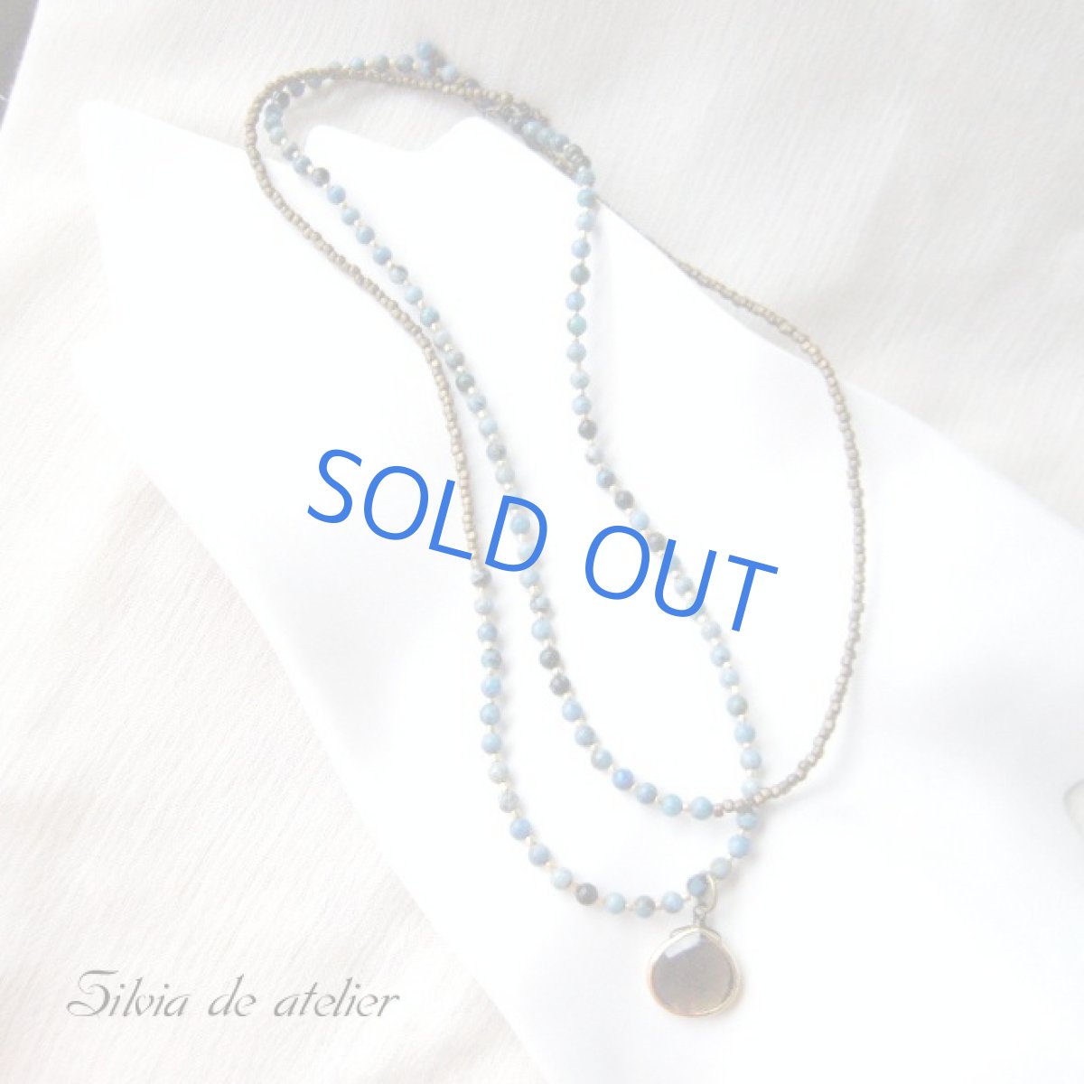 画像2: ブルーオパール4WAY アンティークゴールドカラーロングネックレス(多連ブレスレット) (2)