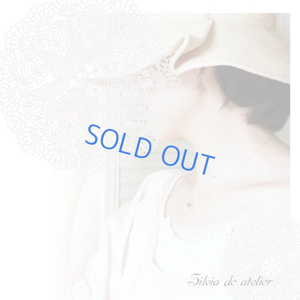 画像2: 【ラスト1】ローズ×シャンパン×アメジスト スリーストーンキューブ ピアス (2)